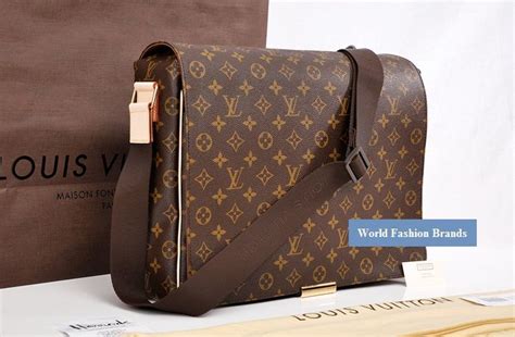 borse louis vuitton uomo|borse louis vuitton repliche perfette.